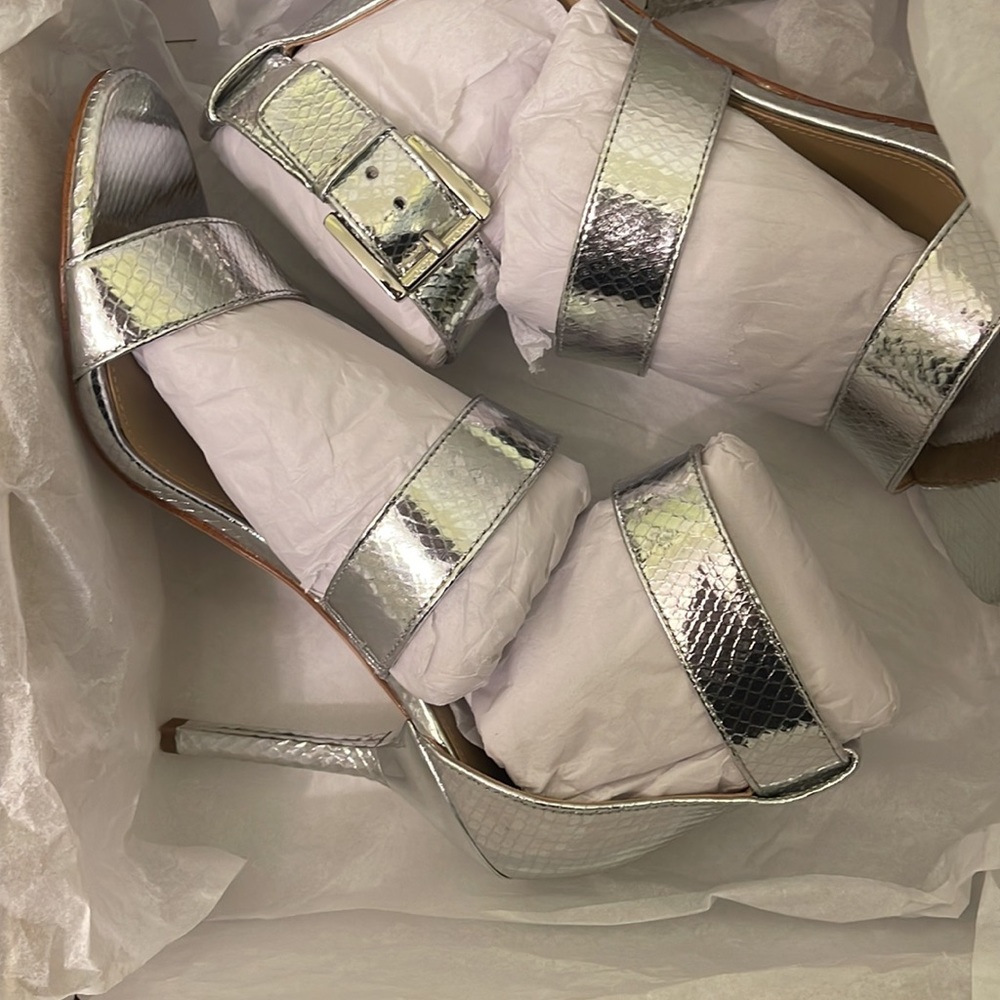 MICHAEL MICHAEL KORS
Amal Metallic Snake Embossed Leather Sandal - Picture 4 of 6